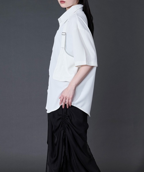 Ellno Loset（エルノロゼット）の「サスペンダーアシメデザインシャツ（シャツ/ブラウス・メンズ・ブラック/オフホワイト・LARGE/MEDIUM）」の14枚目の写真