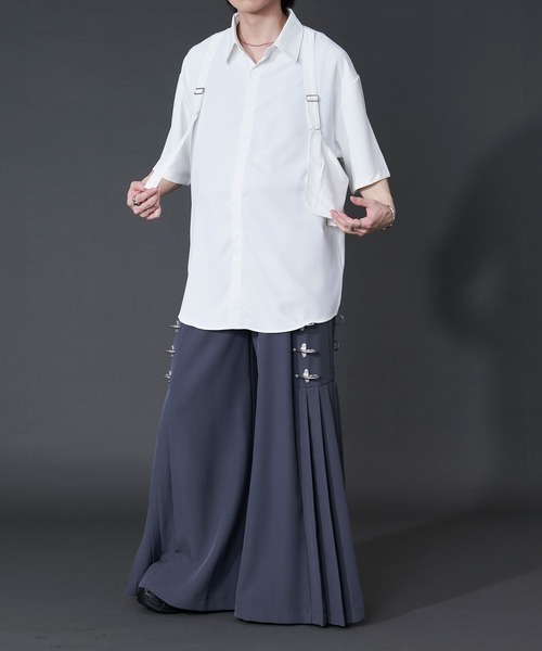 Ellno Loset（エルノロゼット）の「サスペンダーアシメデザインシャツ（シャツ/ブラウス・メンズ・ブラック/オフホワイト・LARGE/MEDIUM）」の5枚目の写真