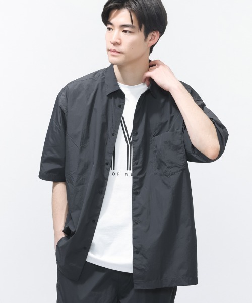 TIGORA（ティゴラ）の「ティゴラ TIGORA 撥水軽量半袖シャツ（シャツ/ブラウス・メンズ・グリーン/チャコールグレー・S/M/L/LL/3L）」の2枚目の写真