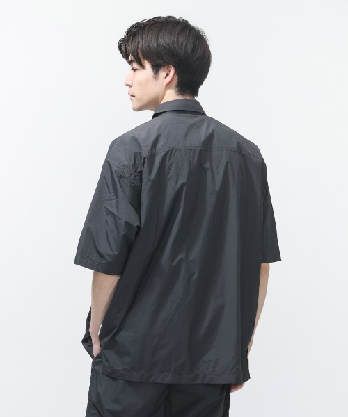 TIGORA（ティゴラ）の「ティゴラ TIGORA 撥水軽量半袖シャツ（シャツ/ブラウス・メンズ・グリーン/チャコールグレー・S/M/L/LL/3L）」の5枚目の写真