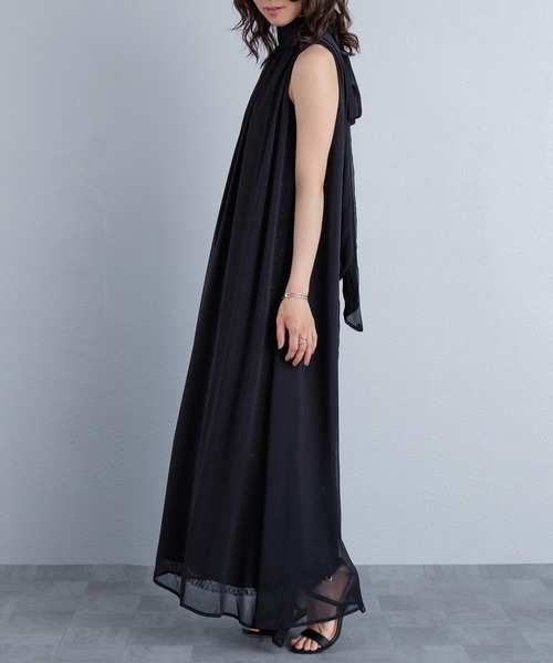 murea(ミュレア)の「シアーシフォンフラワーチュールボウタイロングワンピース(ワンピース・レディース・ブラック/アイボリー・FREE)」の12枚目の写真