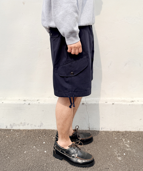 YOUNEEDGARMENTS(ユーニーズガーメンツ)の「オックスフォードサープラスカーゴショーツ(ネイビー)(その他パンツ・メンズ・その他・38/40)」の2枚目の写真