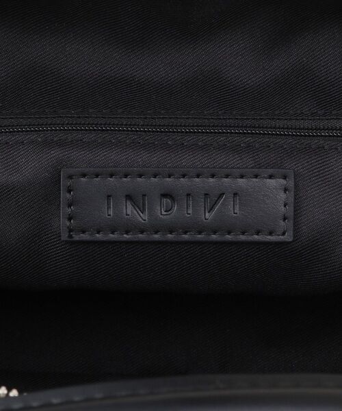 INDIVI(インディヴィ)の「【楽ちん出し入れ】ミニスタッズ 2WAYハンドバッグ(ハンドバッグ・レディース・ダークウッド/ブラック・00)」の8枚目の写真
