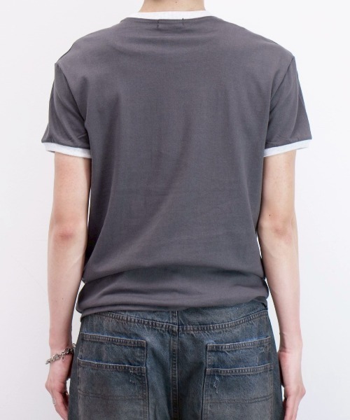 Chikashitsu +(チカシツプラス)の「【Chikashitsu +】stamp printing ringer tee (3color) / 【チカシツプラス】スタンププリントリンガー半袖Tシャツ<着用動画あり>(Tシャツ/カットソー・メンズ・ホワイト/ブラック/グレー・ONE SIZE)」の4枚目の写真