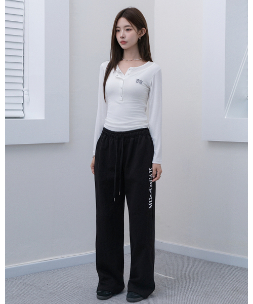 muahmuah（ムーアムーア）の「レイヤーヘンリーネック長袖Tシャツ[ホワイト]（Tシャツ/カットソー・レディース・ホワイト・FREE）」の7枚目の写真