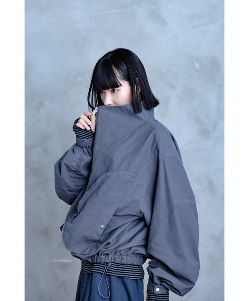 TAMYU(タミュー)の「TAMYU - 3D Pocket Nylon Jacket / 立体ポケットナイロンジャケット(ブルゾン・メンズ・グレー/ブラック・FREE)」の9枚目の写真