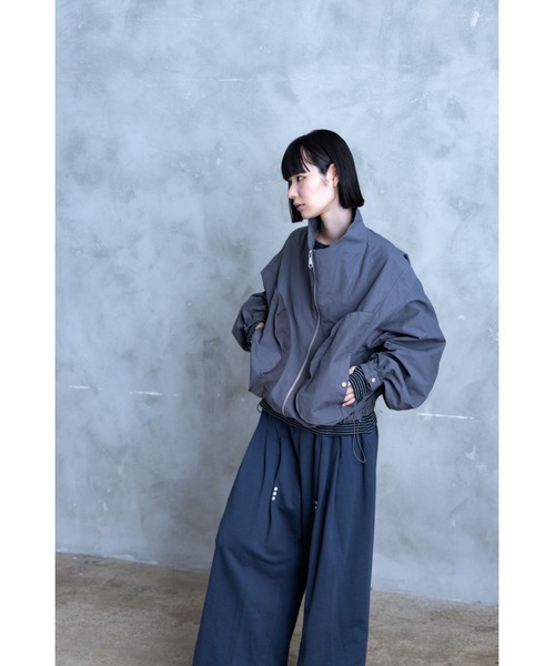 TAMYU(タミュー)の「TAMYU - 3D Pocket Nylon Jacket / 立体ポケットナイロンジャケット(ブルゾン・メンズ・グレー/ブラック・FREE)」の12枚目の写真