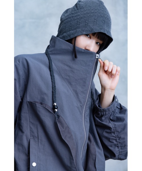 TAMYU(タミュー)の「TAMYU - 3D Pocket Nylon Jacket / 立体ポケットナイロンジャケット(ブルゾン・メンズ・グレー/ブラック・FREE)」の5枚目の写真