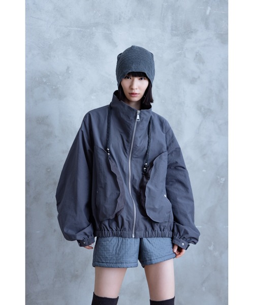 TAMYU(タミュー)の「TAMYU - 3D Pocket Nylon Jacket / 立体ポケットナイロンジャケット(ブルゾン・メンズ・グレー/ブラック・FREE)」の7枚目の写真