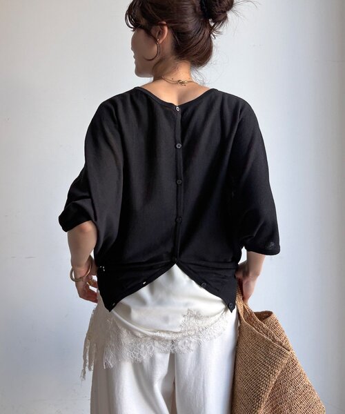 DouDou(ドゥドゥ)の「【WEB限定】UVカット接触冷感ロゴニット(ニット/セーター・レディース・ホワイト/ベージュ/ブラック・FREE)」の7枚目の写真