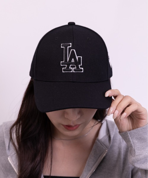 MLB Korea(エムエルビーコリア)の「MLB Korea(エムエルビーコリア)/ダイヤモンド刺繍 ロゴパッチ ボールキャップ 帽子/DIAMOND LOGO PATCH BALL CAP(キャップ・レディース・ベージュ/ブラック系その他2/ホワイト/ブラック系その他/ブラック×ピンク/ブラック×ゴールド/ブルー/グレー・FREE)」の3枚目の写真