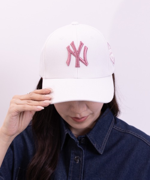 MLB Korea(エムエルビーコリア)の「MLB Korea(エムエルビーコリア)/ダイヤモンド刺繍 ロゴパッチ ボールキャップ 帽子/DIAMOND LOGO PATCH BALL CAP(キャップ・レディース・ベージュ/ブラック系その他2/ホワイト/ブラック系その他/ブラック×ピンク/ブラック×ゴールド/ブルー/グレー・FREE)」の9枚目の写真