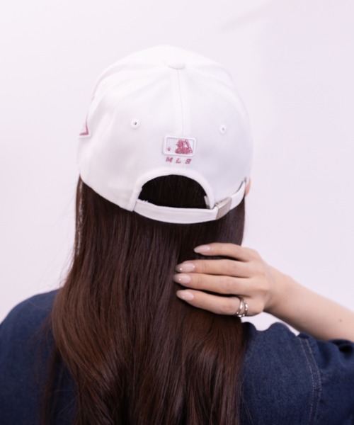 MLB Korea(エムエルビーコリア)の「MLB Korea(エムエルビーコリア)/ダイヤモンド刺繍 ロゴパッチ ボールキャップ 帽子/DIAMOND LOGO PATCH BALL CAP(キャップ・レディース・ベージュ/ブラック系その他2/ホワイト/ブラック系その他/ブラック×ピンク/ブラック×ゴールド/ブルー/グレー・FREE)」の19枚目の写真