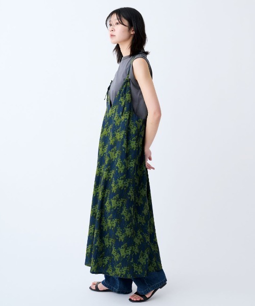 THREE FIFTY STANDARD（スリーフィフティースタンダード）の「ＴＨＲＥＥ　ＦＩＦＴＹ　ＳＴＡＮＤＡＲＤ　やわらかな着ごこちのシルク混タンクトップ（タンクトップ・レディース・チャコールグレー/チョコ/オフホワイト・LL/L/M）」の7枚目の写真