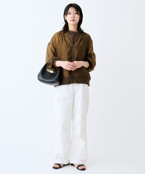 THREE FIFTY STANDARD（スリーフィフティースタンダード）の「ＴＨＲＥＥ　ＦＩＦＴＹ　ＳＴＡＮＤＡＲＤ　やわらかな着ごこちのシルク混タンクトップ（タンクトップ・レディース・チャコールグレー/チョコ/オフホワイト・LL/L/M）」の5枚目の写真