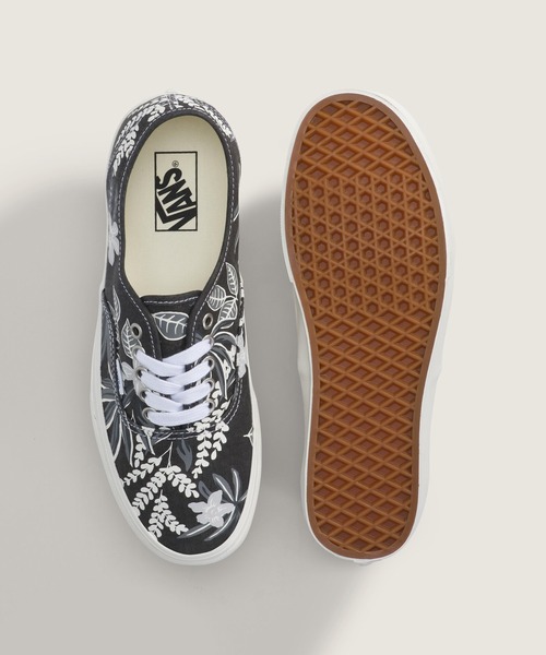 VANS(バンズ)の「オーセンティック / Authentic FLORAL MULTI VN000Z744481(スニーカー・メンズ・ブラック・11/8/10/9/8.5/9.5/10.5/6.5)」の3枚目の写真