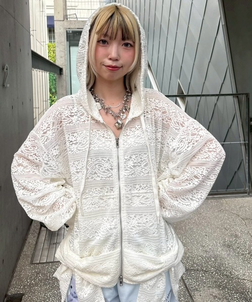 Candy Stripper(キャンディストリッパー)の「LACE RIBBON フーディー(パーカー・レディース・オフホワイト/ブラック・FREE)」の11枚目の写真