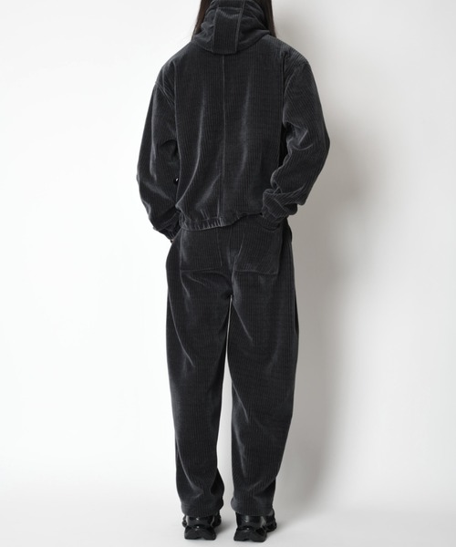 SUPERTHANKS（スーパーサンクス）の「無地ストレッチコーデュロイハーフジップフーディStretch corduroy Half zip hoodie（刺繍無）（パーカー・メンズ・ブラック/チャコールグレー・L/M/S）」の11枚目の写真