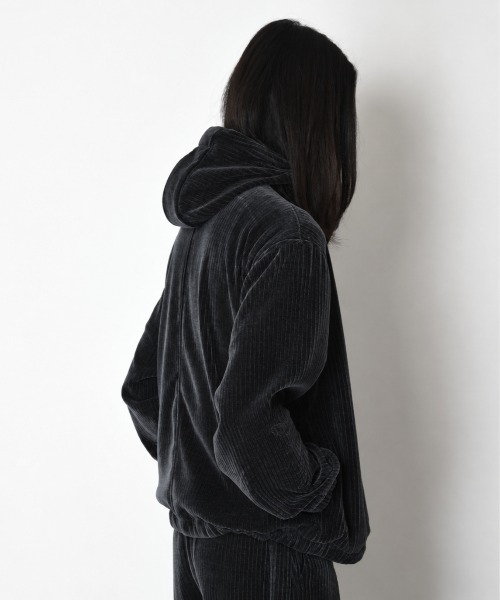 SUPERTHANKS（スーパーサンクス）の「無地ストレッチコーデュロイハーフジップフーディStretch corduroy Half zip hoodie（刺繍無）（パーカー・メンズ・ブラック/チャコールグレー・L/M/S）」の6枚目の写真