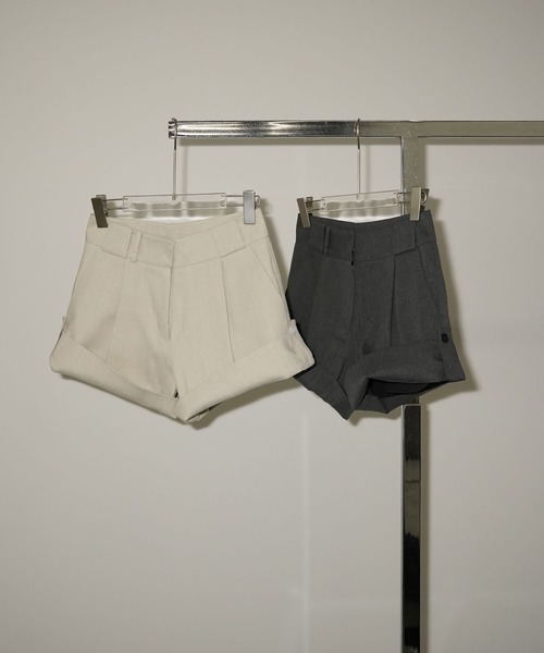 chuclla(チュクラ)の「タックロールアップショートパンツ chw26a077(その他パンツ・レディース・ダークグレー/ライトベージュ・L/S/M)」の21枚目の写真