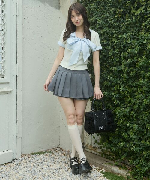 MAJESTIC LEGON(マジェスティックレゴン)の「ベルトセットキラキラミニスカパン(スカート・レディース・ブラック/グレー/ベージュ・MEDIUM)」の3枚目の写真