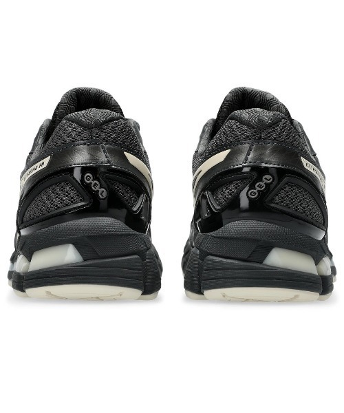 ASICS(アシックス)の「ASICS GEL-KAYANO 20(アシックス ゲルカヤノ 20)(スニーカー・メンズ・ブラック系・29cm/26.5cm/26cm/23.5cm/28.5cm/27.5cm/27cm/28cm/25cm/25.5cm/24.5cm/23cm/24cm)」の6枚目の写真