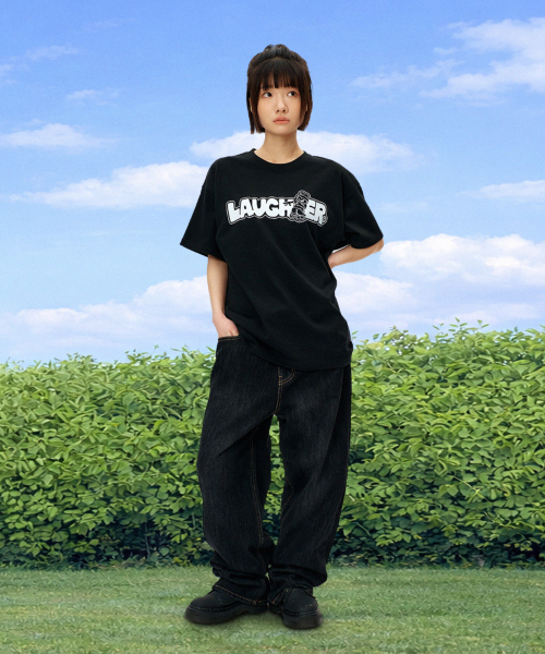 LAUGHER（ラファー）の「ラッパーシグネチャーロゴTシャツ - ブラック（Tシャツ/カットソー・レディース・その他・MEDIUM/LARGE/X-LARGE）」の3枚目の写真