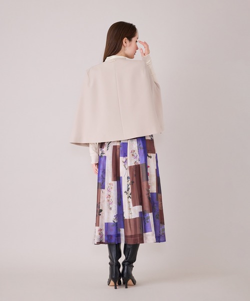 Audie a Muses(オーディアミューズ)の「カラーブロックフラワープリントタックスカート(スカート・レディース・ベージュ・38/42)」の14枚目の写真