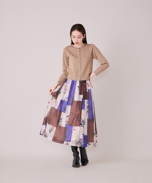 Audie a Muses(オーディアミューズ)の「カラーブロックフラワープリントタックスカート(スカート・レディース・ベージュ・38/42)」の21枚目の写真