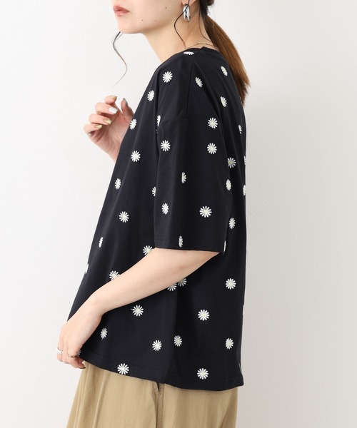 FUNALIVE(ファンアライブ)の「デイジー刺繍Tシャツ 5分袖(Tシャツ/カットソー・レディース・ブラック/オフホワイト・L/M)」の12枚目の写真