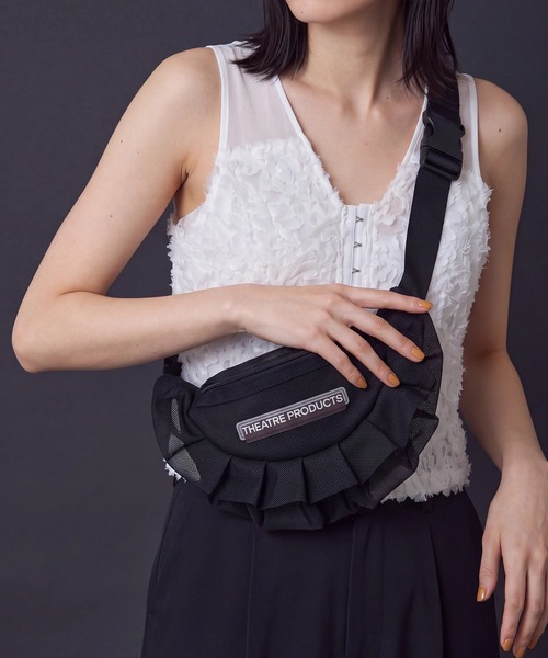 THEATRE PRODUCTS(シアタープロダクツ)の「【THEATRE PRODUCTS】メッシュフリルラウンドショルダーバッグ Mサイズ SPD(ショルダーバッグ・レディース・グレー/ブルー/ブラック/ベージュ/ネイビー・FREE)」の1枚目の写真
