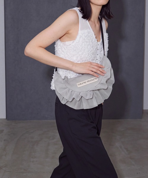 THEATRE PRODUCTS(シアタープロダクツ)の「【THEATRE PRODUCTS】メッシュフリルラウンドショルダーバッグ Mサイズ SPD(ショルダーバッグ・レディース・グレー/ブルー/ブラック/ベージュ/ネイビー・FREE)」の8枚目の写真