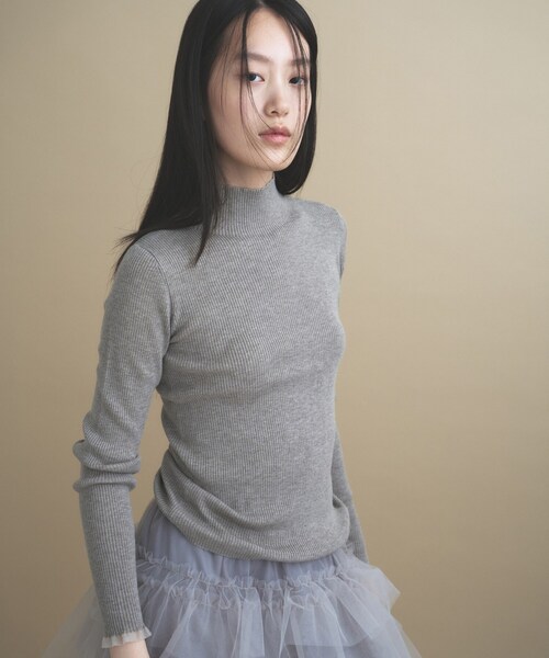 cloenc(クロエンス)の「【WEB限定カラーあり】Relaxy Rich シルクカシミヤ混 モックネック ニット(ニット/セーター・レディース・サックスブルー/ピンク/ワインレッド/ベージュ系その他7/ライトグレー系8/ブラウン系8/オリーブ/ネイビー/ライトイエロー系・02)」の3枚目の写真