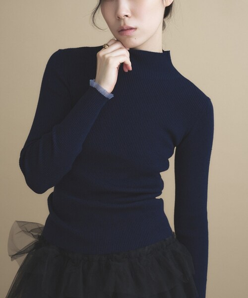 cloenc(クロエンス)の「【WEB限定カラーあり】Relaxy Rich シルクカシミヤ混 モックネック ニット(ニット/セーター・レディース・サックスブルー/ピンク/ワインレッド/ベージュ系その他7/ライトグレー系8/ブラウン系8/オリーブ/ネイビー/ライトイエロー系・02)」の5枚目の写真