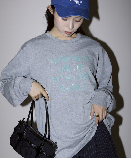 PUBLUX(パブリュクス)の「PUBLUX/パブリュクス ボックス ロゴ ビーズ 刺繍 ビッグシルエット ロンT 限定展開(Tシャツ/カットソー・レディース・グレー/ブラウン/オフホワイト/チャコールグレー・フリ-)」の3枚目の写真