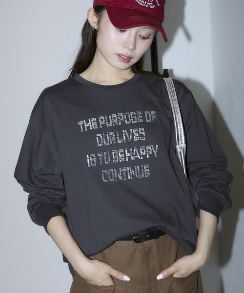 PUBLUX(パブリュクス)の「PUBLUX/パブリュクス ボックス ロゴ ビーズ 刺繍 ビッグシルエット ロンT 限定展開(Tシャツ/カットソー・レディース・グレー/ブラウン/オフホワイト/チャコールグレー・フリ-)」の2枚目の写真