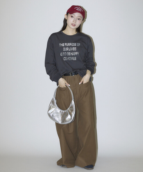 PUBLUX(パブリュクス)の「PUBLUX/パブリュクス ボックス ロゴ ビーズ 刺繍 ビッグシルエット ロンT 限定展開(Tシャツ/カットソー・レディース・グレー/ブラウン/オフホワイト/チャコールグレー・フリ-)」の8枚目の写真