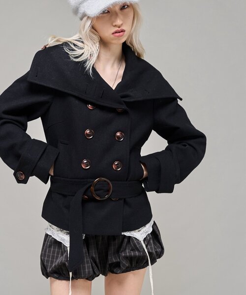 WHO'S WHO gallery(フーズフーギャラリー)の「【26AW LOOK掲載品番】ワイドカラーベルテッドPコート(ピーコート・レディース・ネイビー/ブラック/グレー/カーキ・FREE)」の15枚目の写真