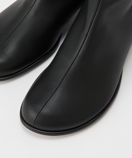BEARDSLEY（ビアズリー）の「オブリークトゥショートブーツ《本革》（ブーツ・レディース・ブラック・22.5cm/25cm/23cm/23.5cm/24cm/24.5cm）」の10枚目の写真