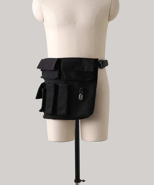 SHINYAKOZUKA(シンヤコヅカ)の「gardener apron bag with TSUCHIYA KABAN(ISSUE#9)(ショルダーバッグ・メンズ・ブラック系その他・ONE SIZE)」の1枚目の写真