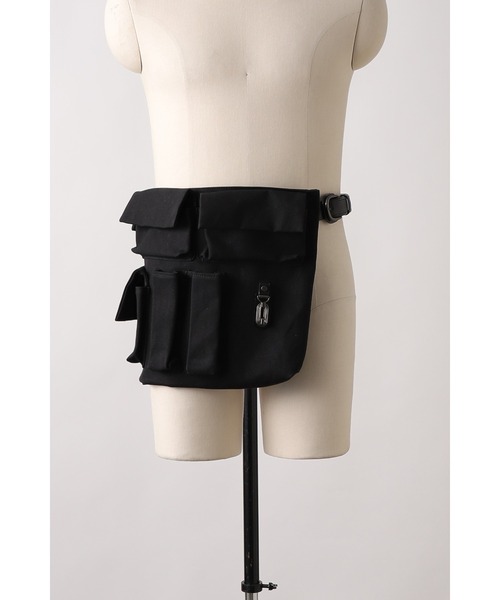 SHINYAKOZUKA(シンヤコヅカ)の「gardener apron bag with TSUCHIYA KABAN(ISSUE#9)(ショルダーバッグ・メンズ・ブラック系その他・ONE SIZE)」の2枚目の写真