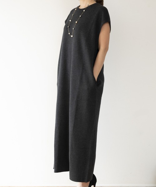 JOCOSA(ジョコサ)の「ウールニット バックスリット ロングワンピース(ワンピース・レディース・ワインレッド/グレー/チャコール・FREE)」の9枚目の写真