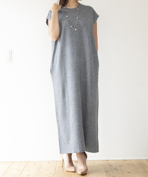 JOCOSA(ジョコサ)の「ウールニット バックスリット ロングワンピース(ワンピース・レディース・ワインレッド/グレー/チャコール・FREE)」の14枚目の写真