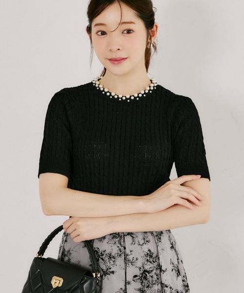 tocco closet（トッコ　クローゼット）の「【ZOZO限定】ネックパール装飾半袖シアーニットトップス（ニット/セーター・レディース・ブラック/ホワイト・M）」の2枚目の写真