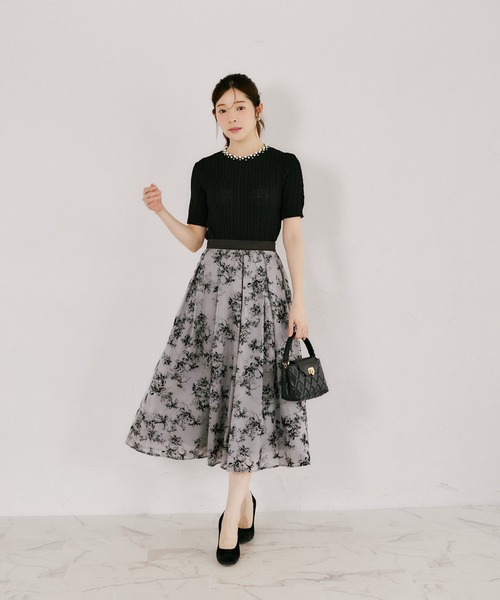tocco closet（トッコ　クローゼット）の「【ZOZO限定】ネックパール装飾半袖シアーニットトップス（ニット/セーター・レディース・ブラック/ホワイト・M）」の3枚目の写真