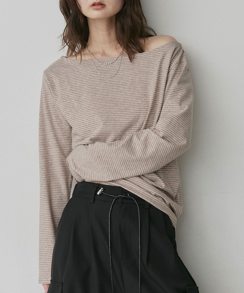 ad thie（アドティエ）の「アソート オフショルダー トップス（Tシャツ/カットソー・レディース・ベージュ系/グレー系/ネイビー系/オフホワイト/ブラック/ホワイト系・FREE）」の5枚目の写真