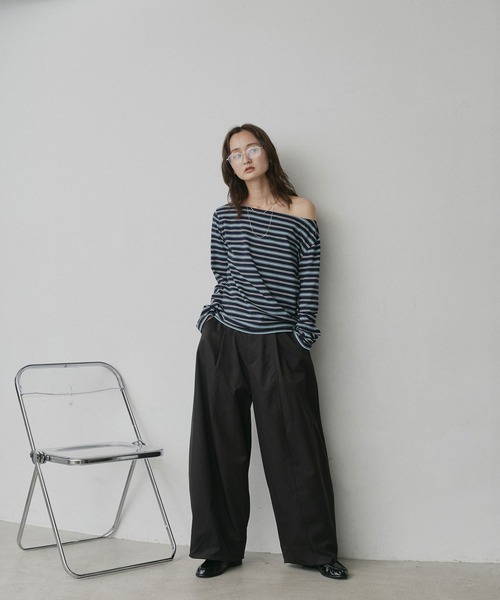 ad thie（アドティエ）の「アソート オフショルダー トップス（Tシャツ/カットソー・レディース・ベージュ系/グレー系/ネイビー系/オフホワイト/ブラック/ホワイト系・FREE）」の22枚目の写真