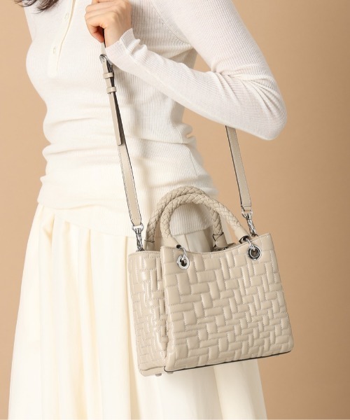 COLE HAAN(コールハーン)の「カティア スモール トート クロスボディ womens(ショルダーバッグ・レディース・ベージュ・OSFA)」の2枚目の写真