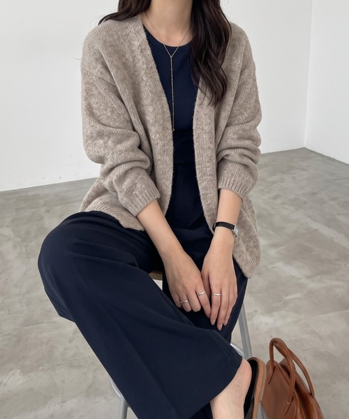 umune(ウムネ)の「さっと羽織るだけでこなれ感が出る♪ボタンレスVネックニットカーディガン(カーディガン/ボレロ・レディース・ブラウン/グレー/ベージュ・FREE)」の20枚目の写真