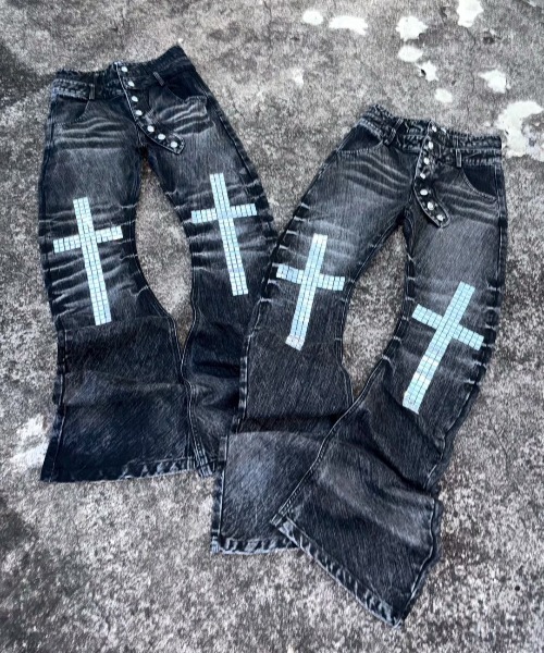 Never mind the XU / Chikashitsu+(ネバーマインド ザ エックスユー / チカシツプラス)の「【BABY09】cross studs flare denim pants / 【ベイビーナイン】クロススタッズフレアデニムパンツ(デニムパンツ・レディース・ブラック・M/S)」の19枚目の写真
